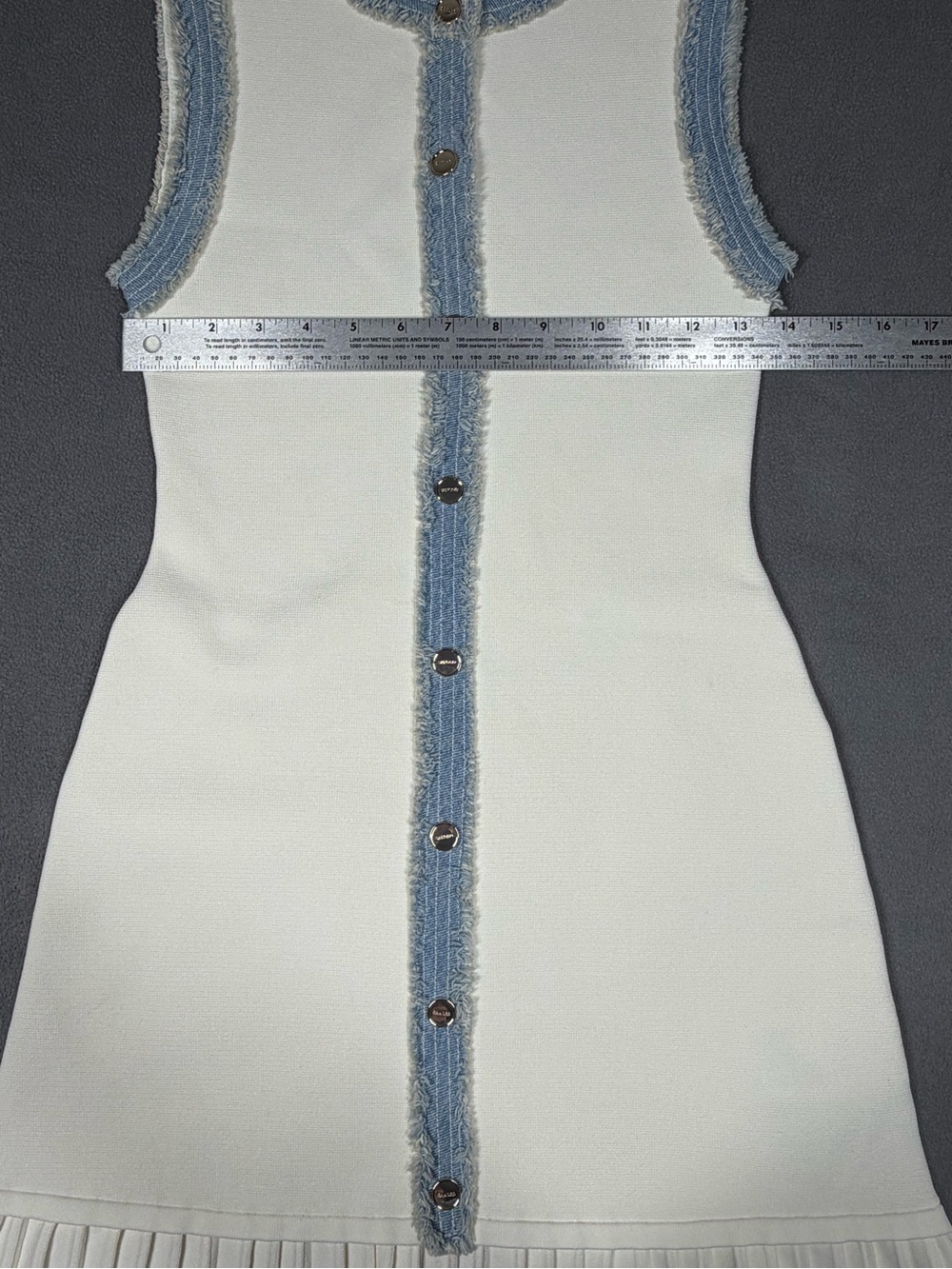 Sandro White Sleeveless Knit Dress with Light Blue Denim Trim - Picture 3 of 16